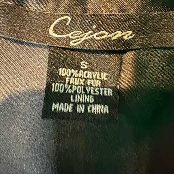 Cejon Black and Blue Faux Fur Vest - Picture 3 of 4